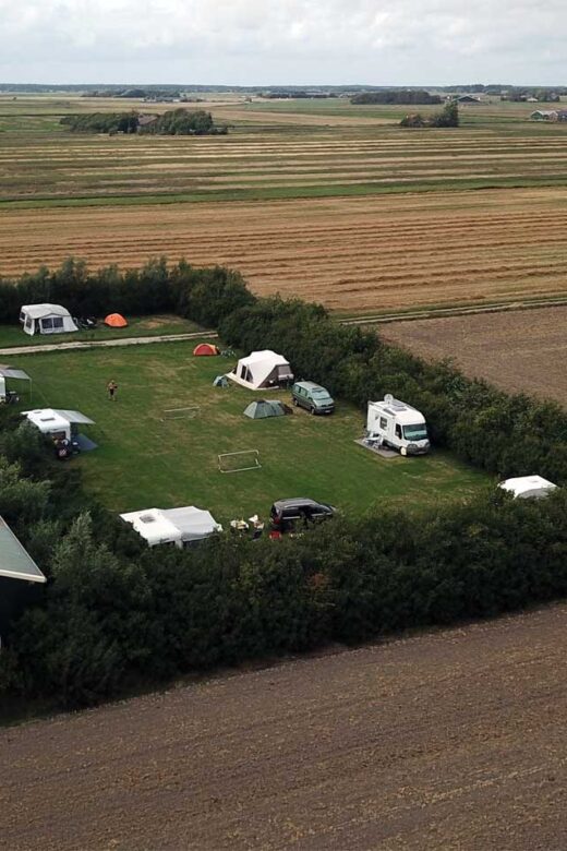 Kampeerveld 2 luchtfoto