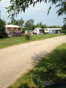 Kampeerveld 2